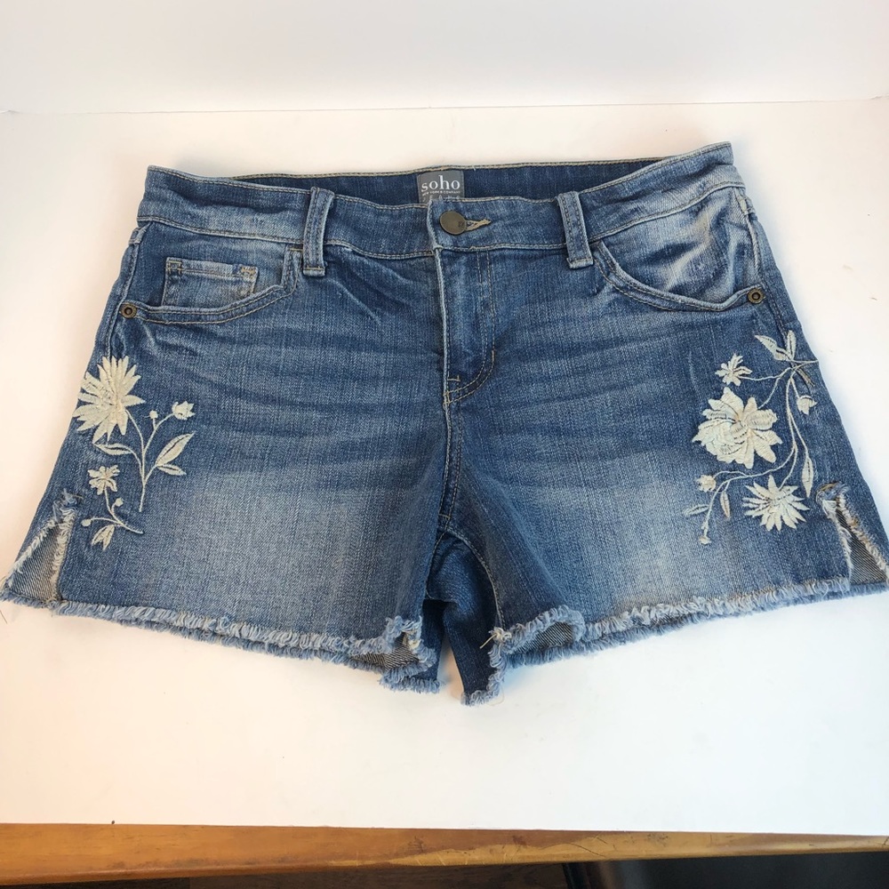 Soho NY company jean shorts flowers boho size 4